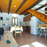 Vakantiehuis House Raul 1974 Petehi
