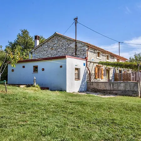 House Raul 1974 度假居 Petehi